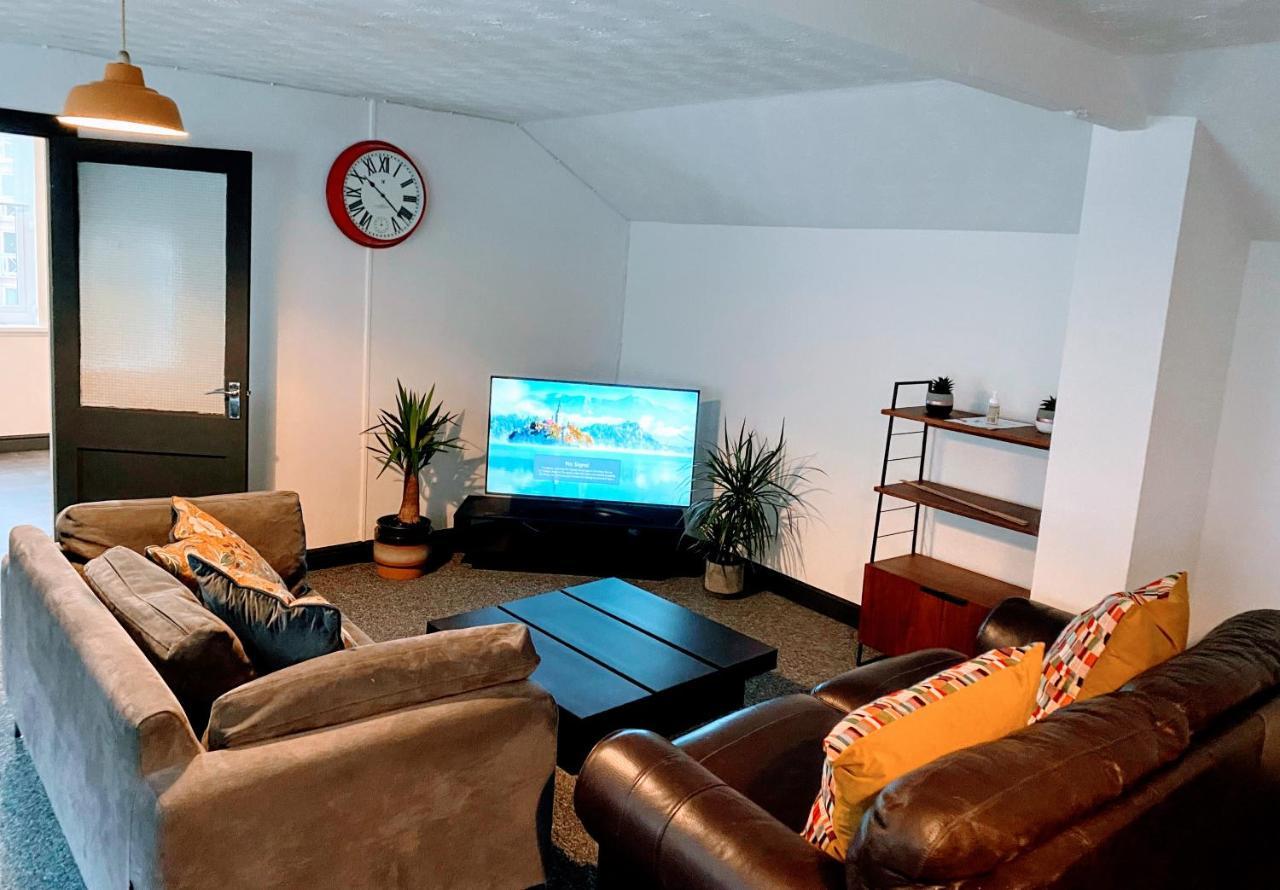 Gorgeous Town Center 3 Bedroom Self Contained Apartment For 1-5 People 哈罗盖特 外观 照片